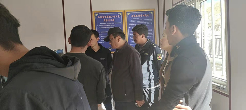 10月21日城管局、環(huán)保局及住建局局長蒞臨我廠謝通門污水處理廠檢查運(yùn)行情況及了解整改階段。